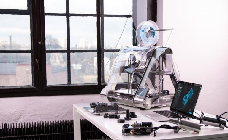 Jak druk 3D zmienił podejście do produkcji narzędzi chirurgicznych